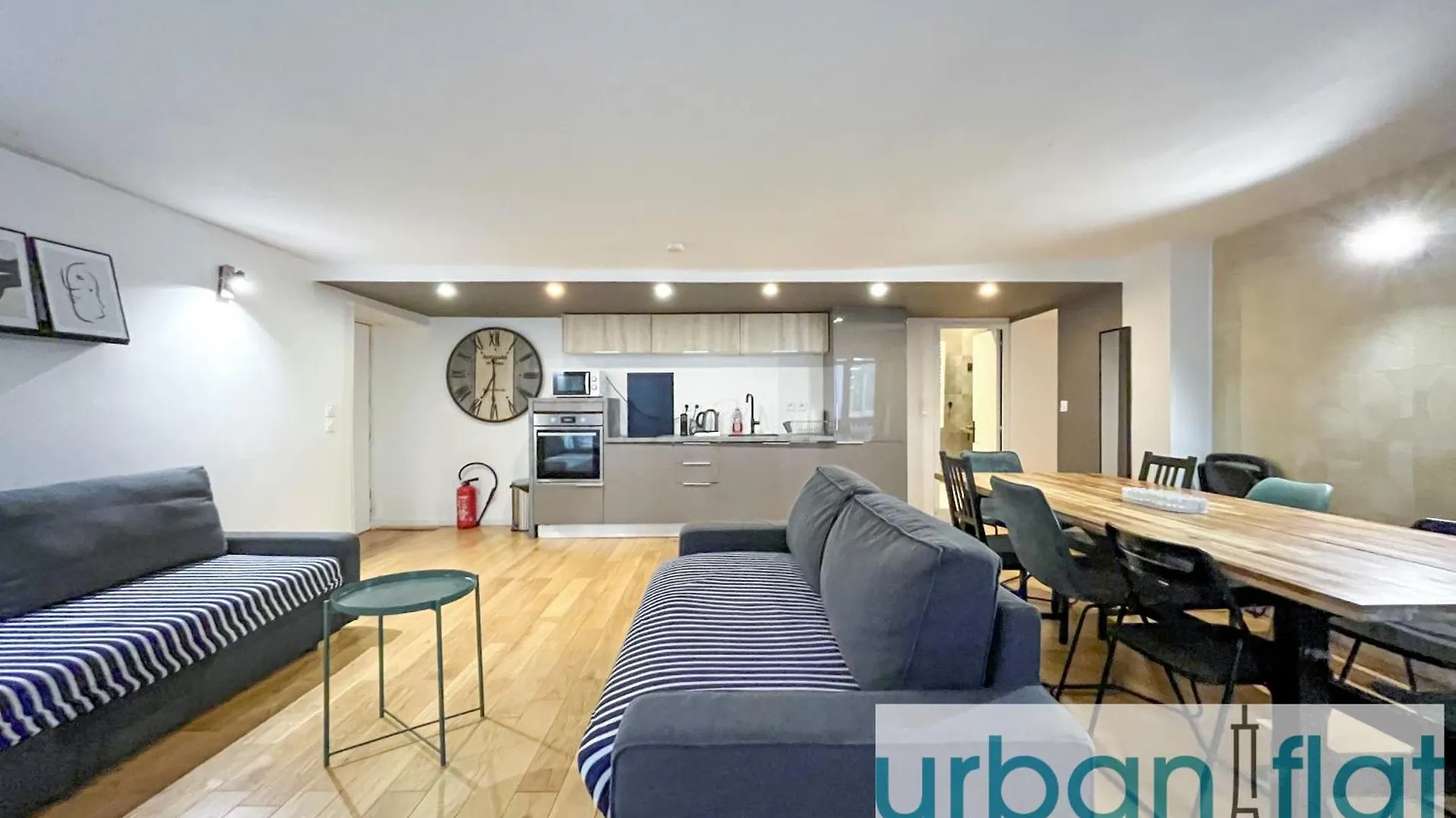 Urban Flat 89 - Charming Central Flat Paris France